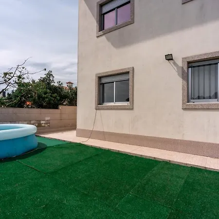 Charming House In Vakantiehuis Lavra